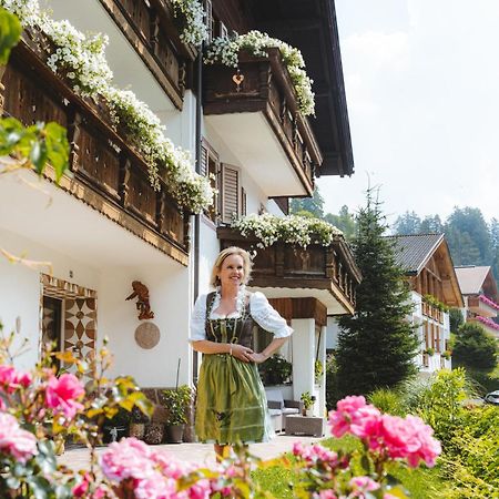ホテル Garni Cir Santa Cristina Val Gardena エクステリア 写真