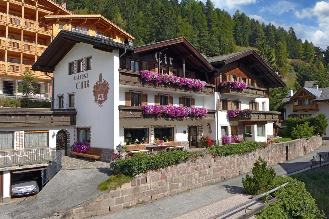 ホテル Garni Cir Santa Cristina Val Gardena エクステリア 写真