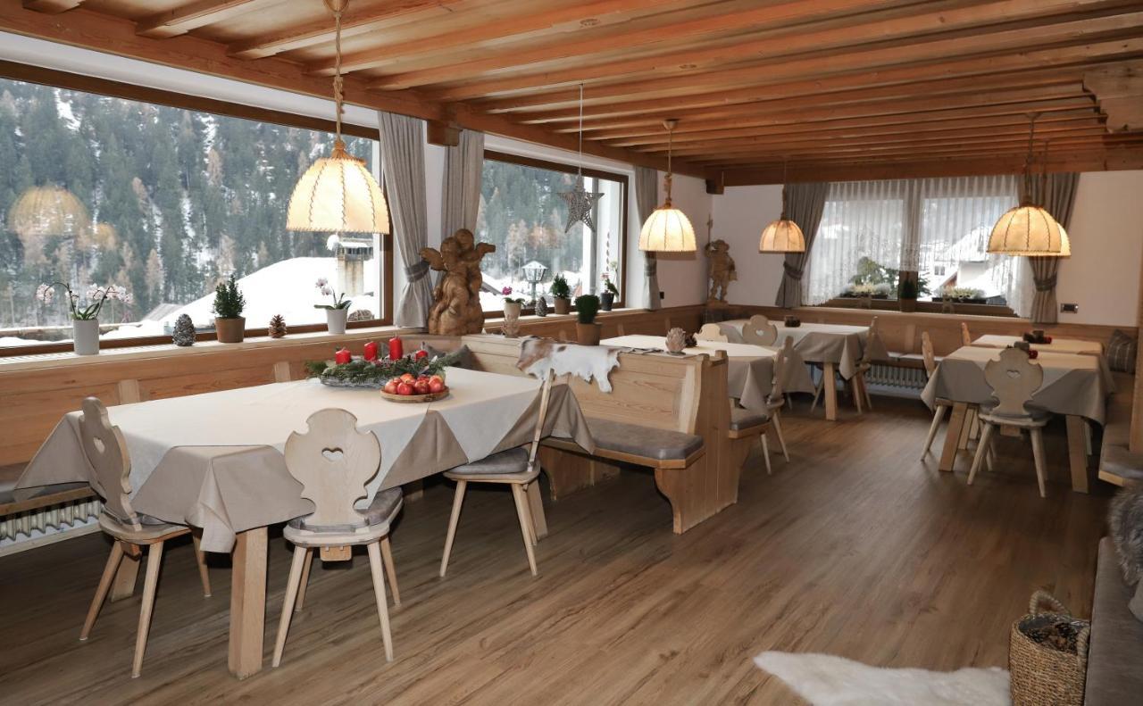 ホテル Garni Cir Santa Cristina Val Gardena エクステリア 写真