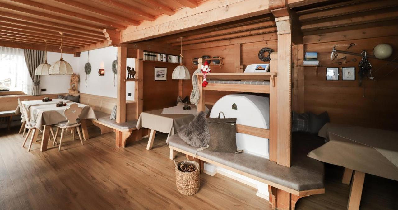 ホテル Garni Cir Santa Cristina Val Gardena エクステリア 写真