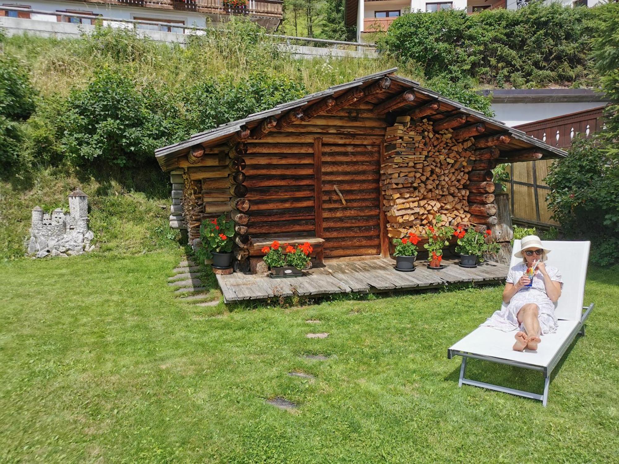 ホテル Garni Cir Santa Cristina Val Gardena エクステリア 写真