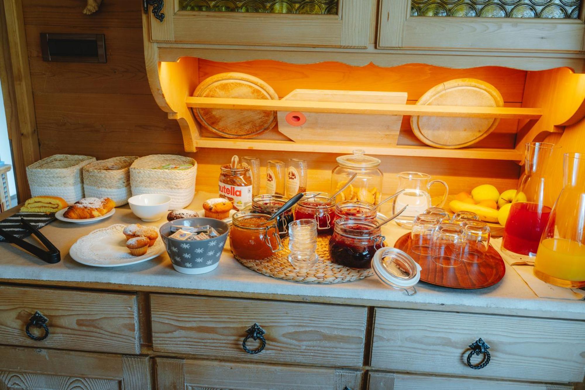 ホテル Garni Cir Santa Cristina Val Gardena エクステリア 写真
